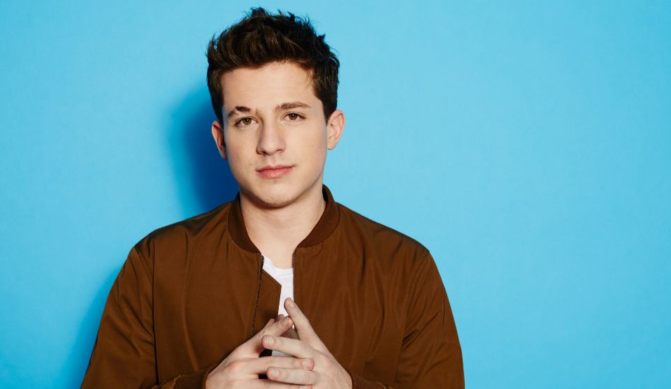 charlie puth(查理·普斯,昵称断眉)2018年10月10日,获得成人抒情最受