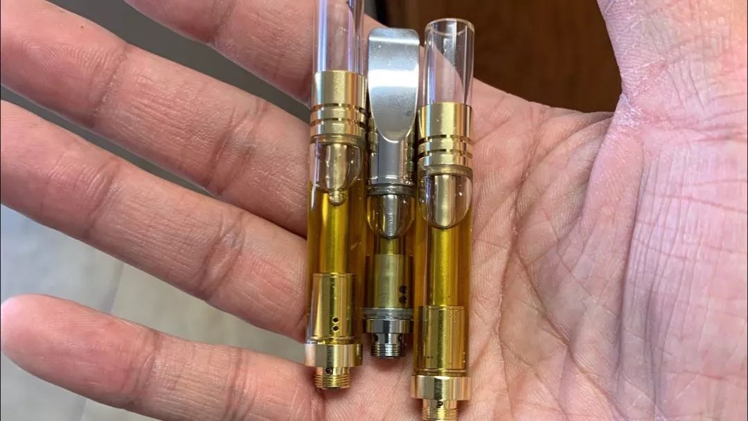 这支电子烟的烟油根据商家所描述,是具有助眠功效的.