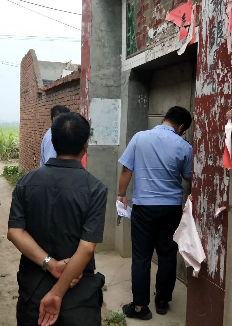 看辉县:拘老赖,划案款