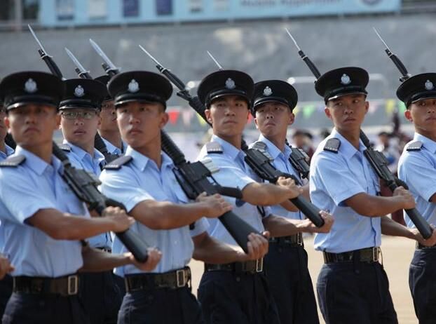 原創香港警察隊伍的警服與內陸的警服為何用了一樣的顏色