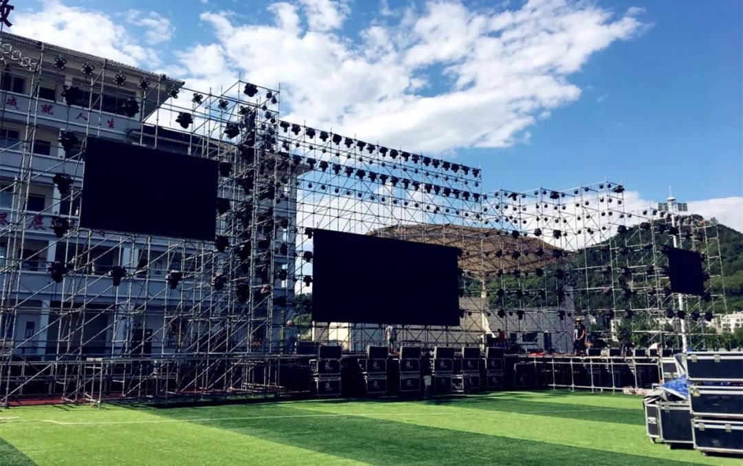 星光大道冠军演唱会倒计时揭秘华丽舞台搭建过程