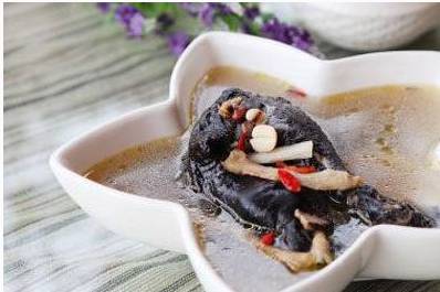 参须红枣炖鲈鱼1.