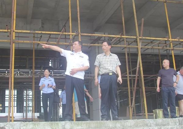 公安局局长郭清平,县公安局党委副书记,政委肖文,党委副书记,副局长曹