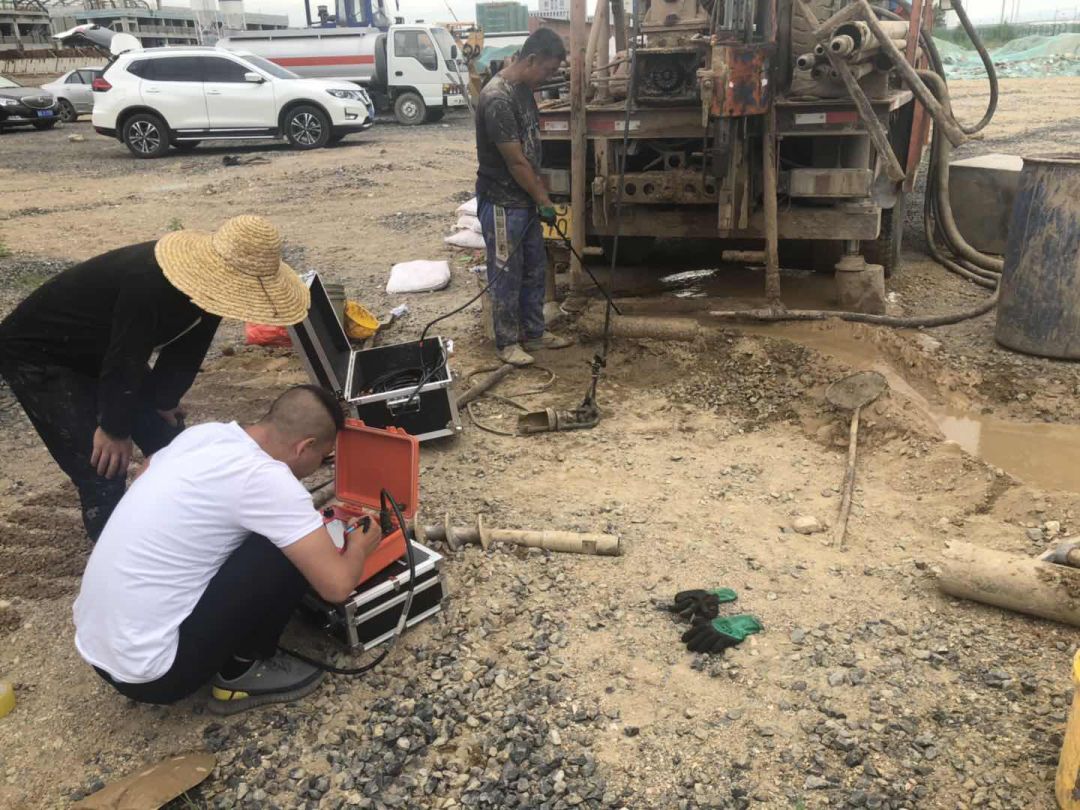 白塔机场过渡期提升改造工程完成现场地质勘察工作