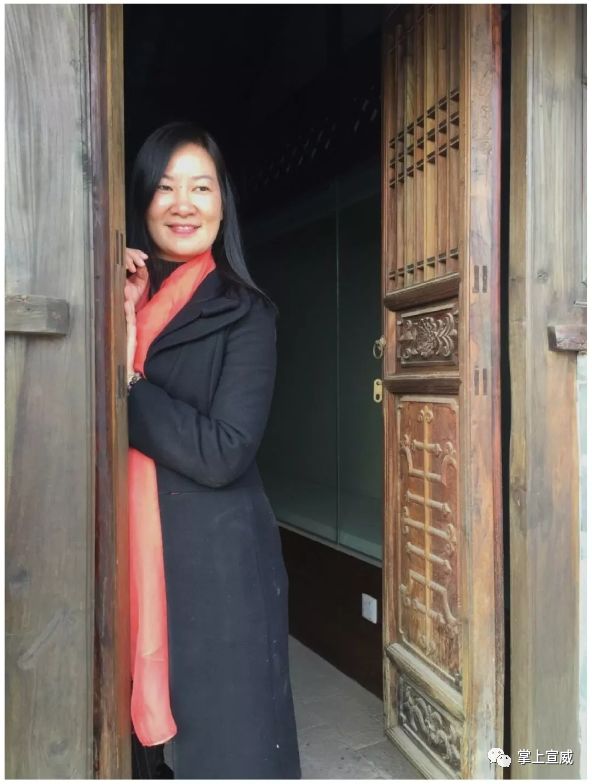 太阳阅读公社新书《每一滴露珠都是草的亲人》在宣威知名女作家叶浅韵