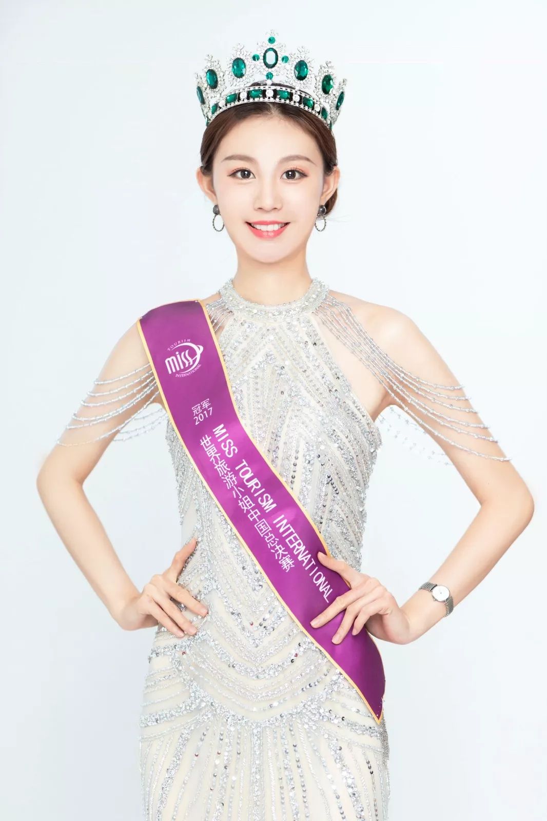 曹灿2017世界旅游小姐中国区总冠军曹灿模特艺术中心创始人及超模导师