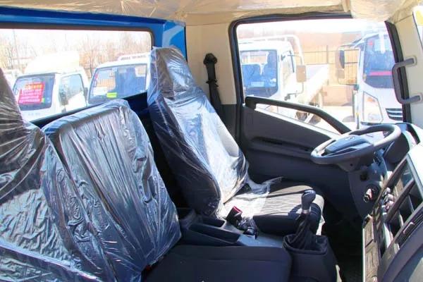 大块头的大智慧,实拍上汽跃进超越c500 plus|卡车之友网