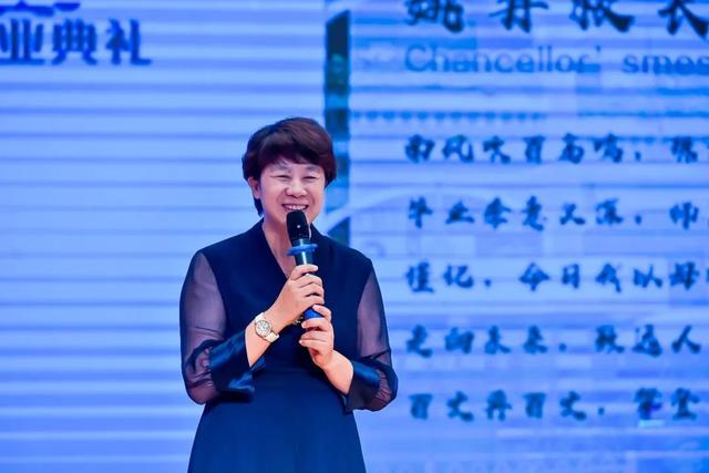 荔湾沙面小学毕业礼竟让学生和家长正面交锋