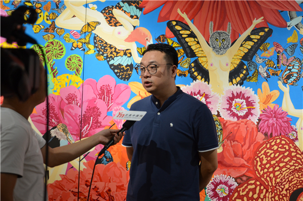 异态灵体的狂想- -张弛个人作品展在北京虹墙画廊举行