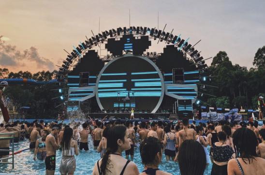 原创2019夏季嗨起来长隆水上乐园激情夏水听着电音一起摇滚