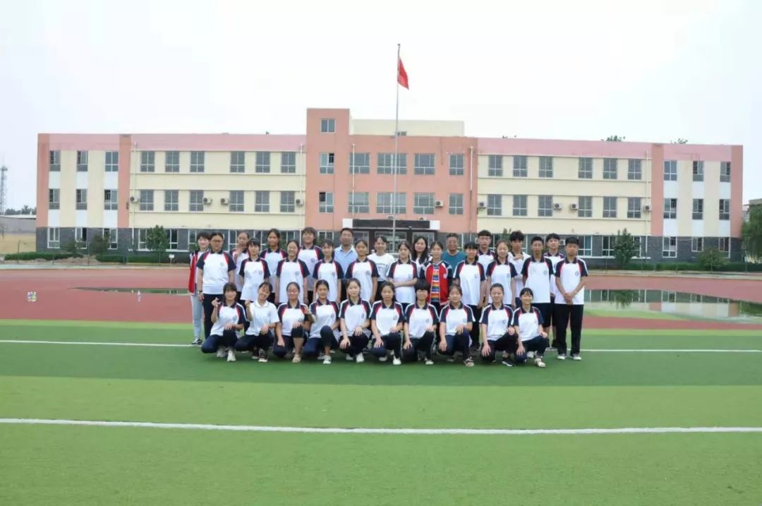 谆谆教诲贾家口中学召开2019届优秀毕业生茶话会