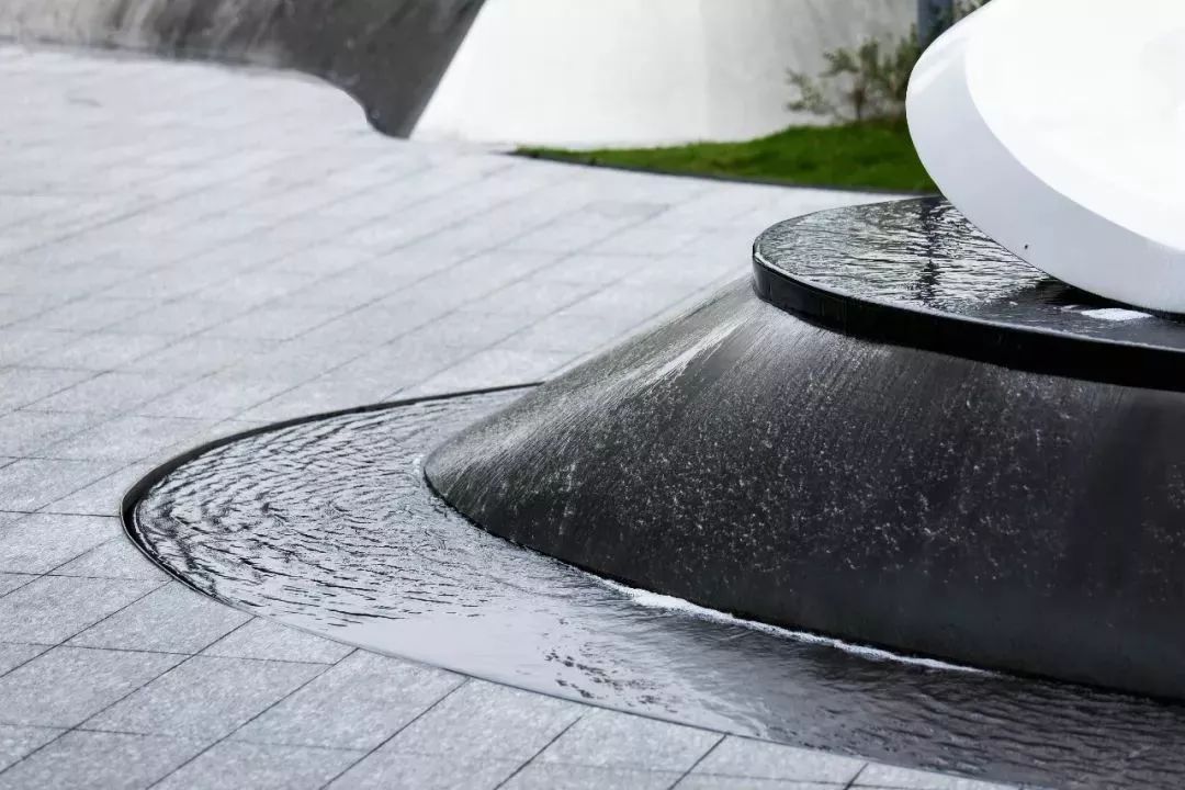 有这样一个水景花园心情简直美爆了