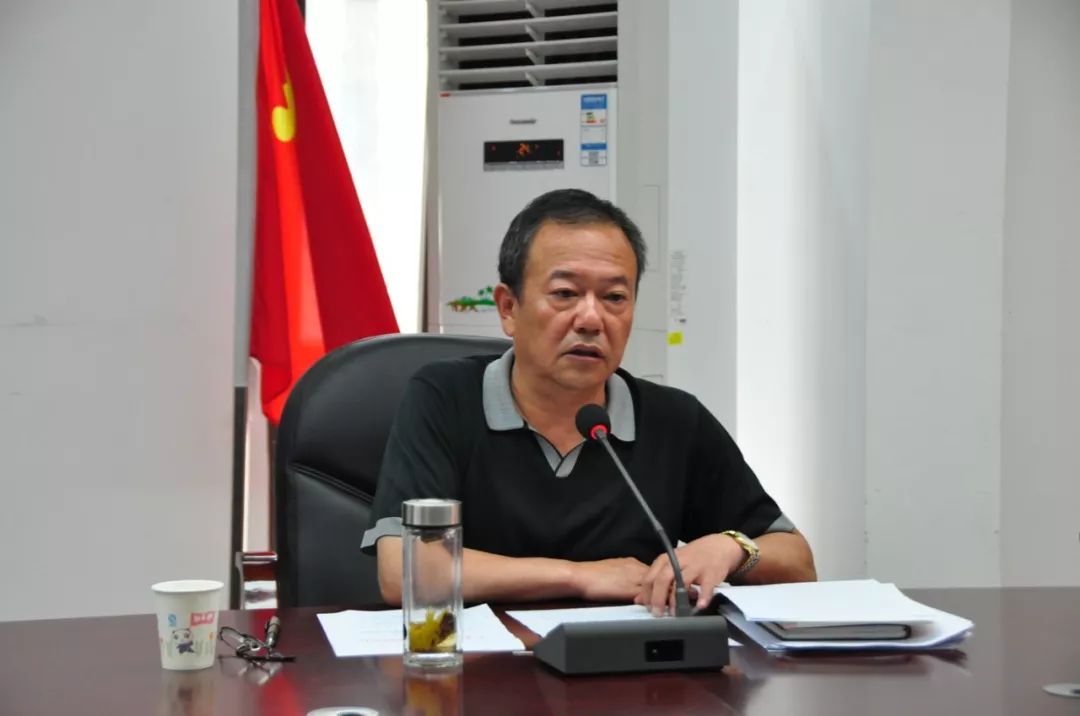 会上,党组成员,副局长孟福荣组织学习了《2019年全市创建全国文明城市