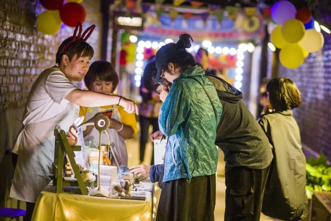 民园广场夜市图片