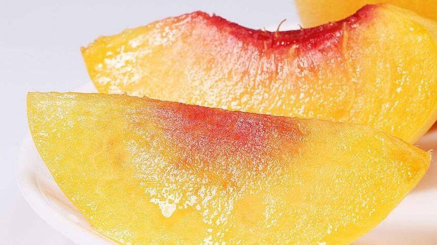 炎陵黄桃一口桃醉一口夏天的滋味