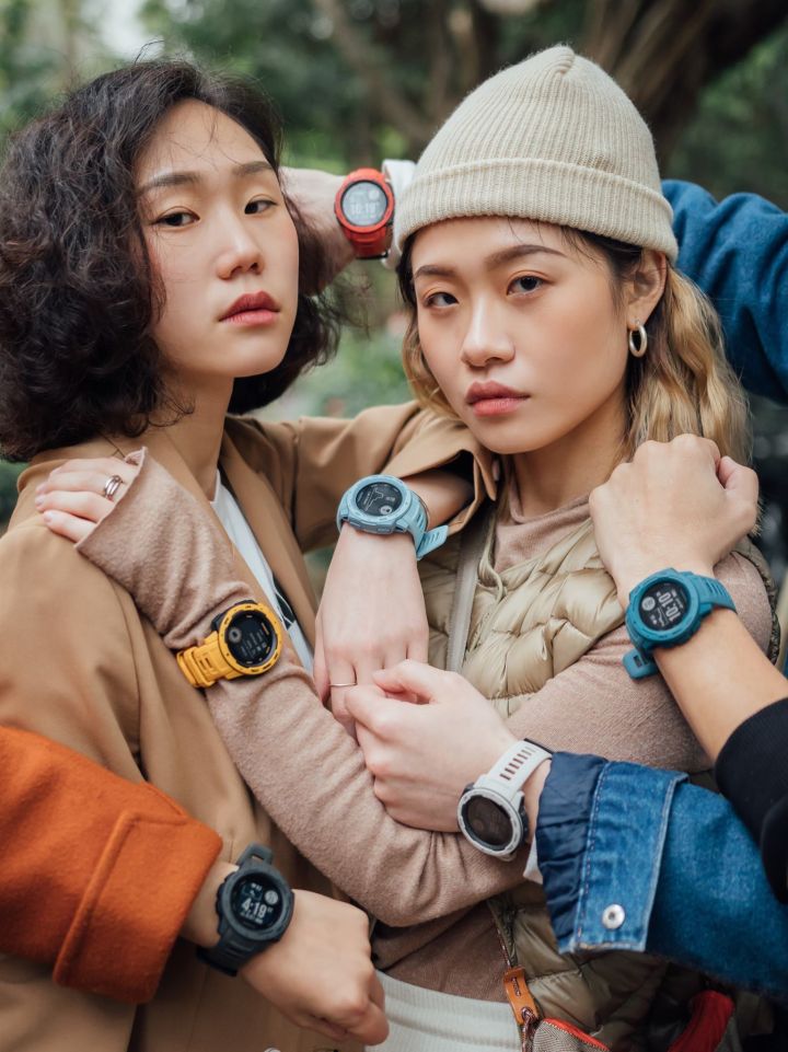 拥有这样一块极具个性又实用的instinct,可以搭配你的任何出行装扮,起