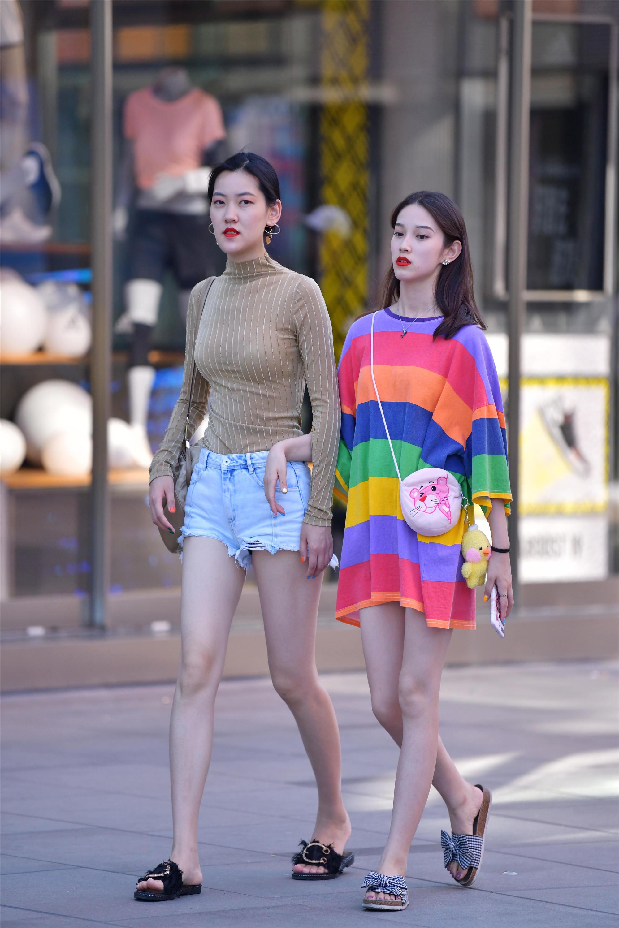 有一位时尚的闺蜜你的生活也会变得越来越精彩期待么