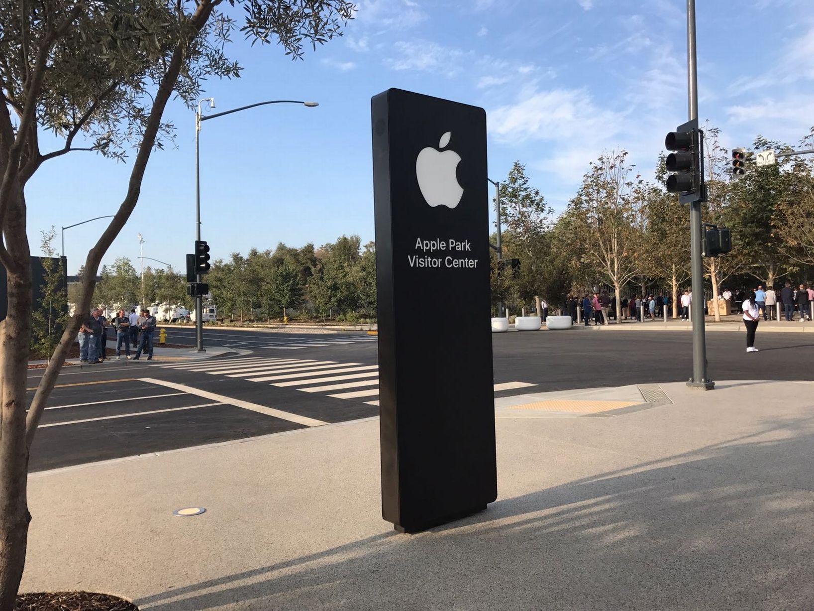 applepark彩虹门图片