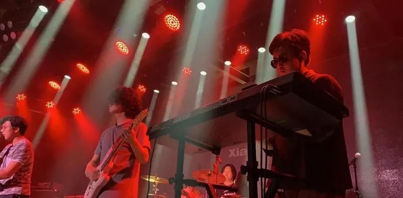 阵容曝光!山花节开幕式神秘嘉宾和篝火晚会乐队开着车,速速来战!