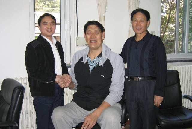 穆铁柱去世11年妻儿现状儿女没能继承父亲身高妻子不再住平房