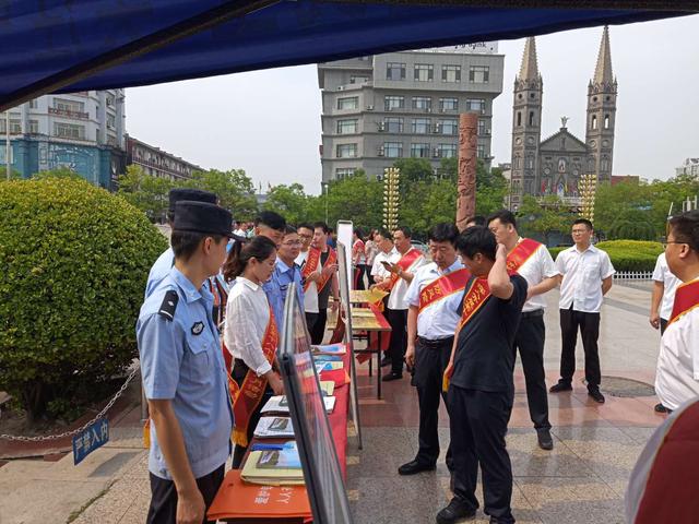 洪洞县护路办开展迎二青保大庆共建共享平安铁路宣传活动