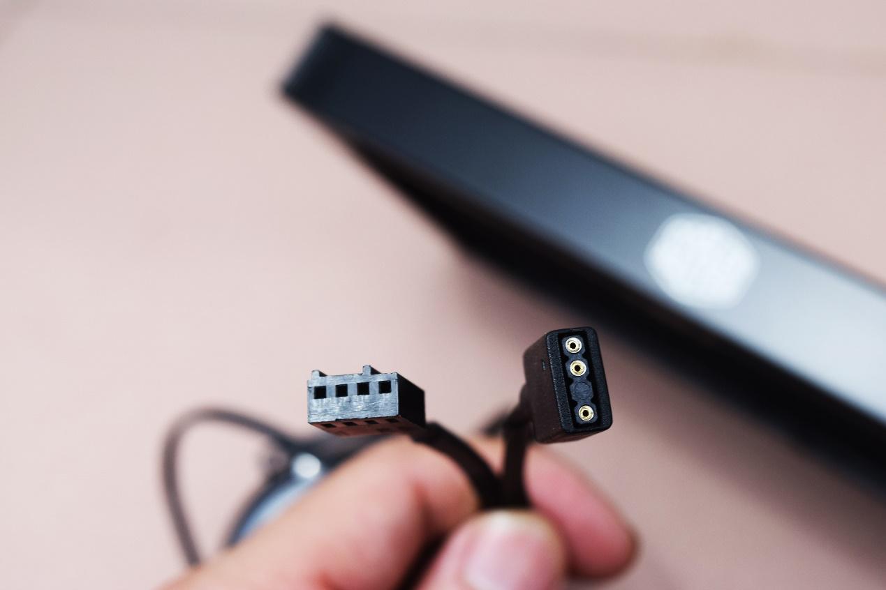 argb幻彩灯光酷冷至尊coolermaster冰神p240水冷装机点评