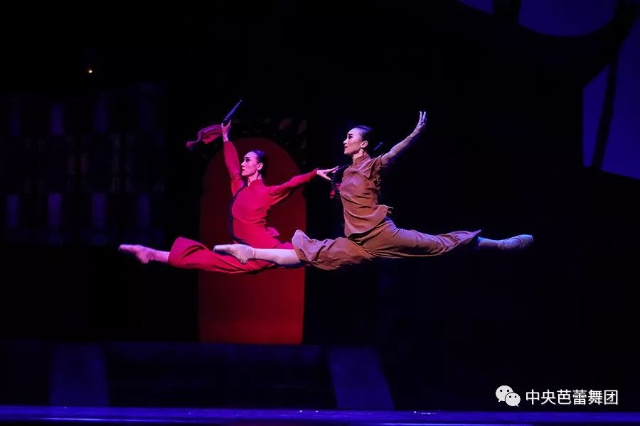 中央芭蕾舞团红色娘子军回到海南演出剧照