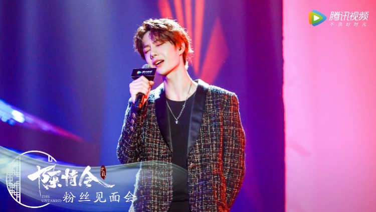 陈情令小哥哥们齐聚见面会肖战王一博给粉丝发福利