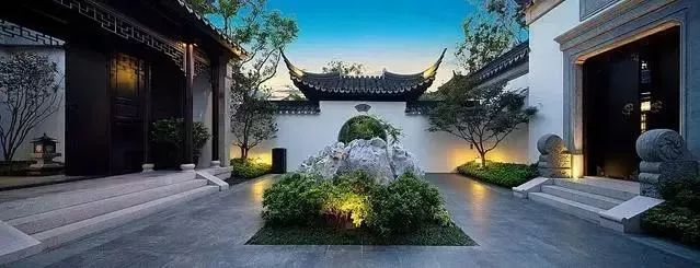 唤醒了中国人心中深藏已久的院落情结.