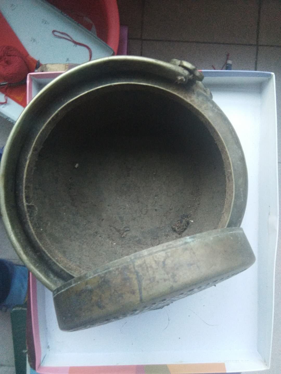 清代宫廷铜暖手炉鉴赏