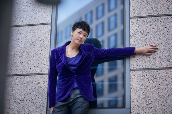 金 谱奏细腻温暖音色除了曲风多样,本张专辑更有金牌作词人李格弟加盟