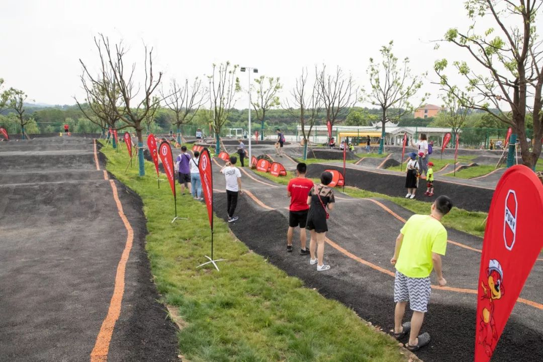 探訪國內最大的平衡車公園!酷娃們終於迎來了他們競技的最佳場所