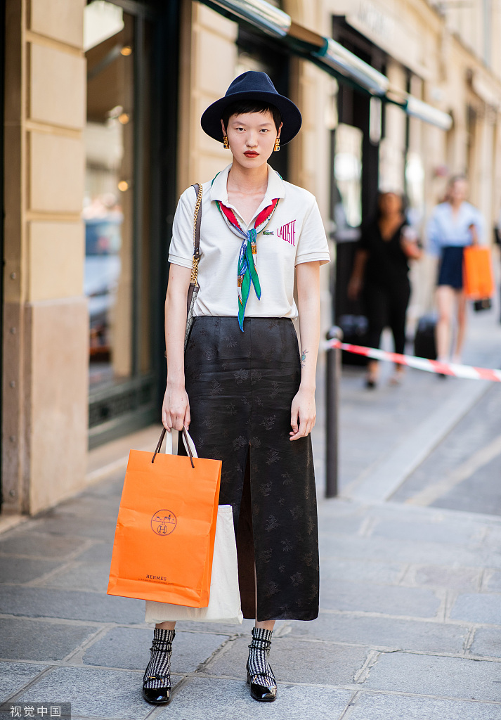 乔欣宋妍霏夏天都会穿这种款的polo衫时髦精的套路get