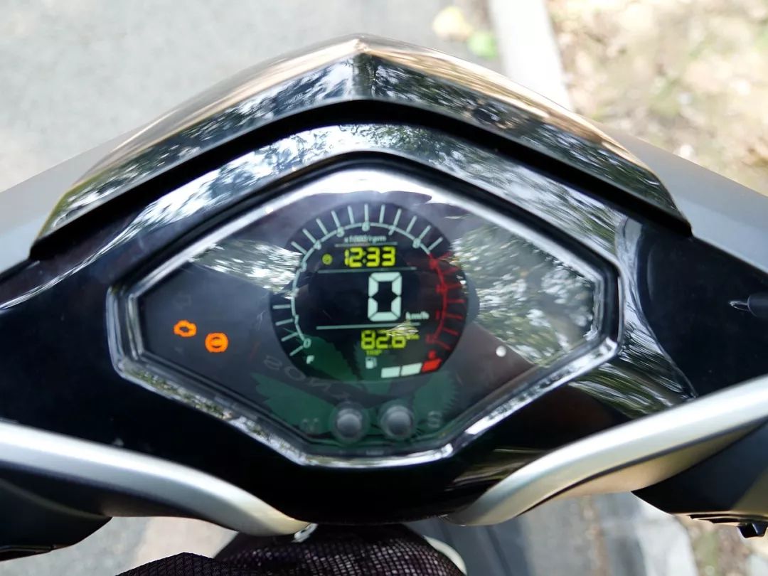 科技含量更高的"小钢炮"继承者 厦杏三阳fnx150试驾