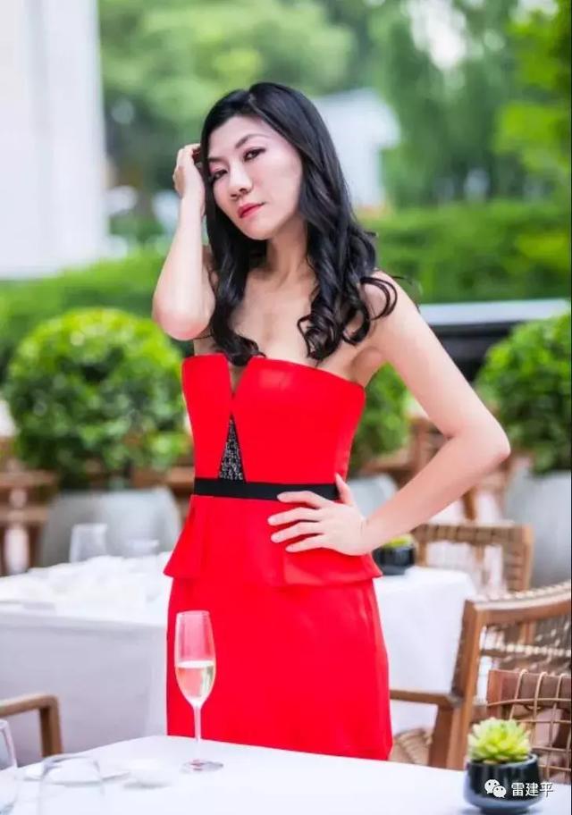 专访手撕卫哲投行女莫名其妙成网红不该说老娘数学比你好