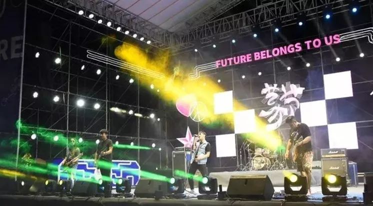 阵容曝光!山花节开幕式神秘嘉宾和篝火晚会乐队开着车,速速来战!