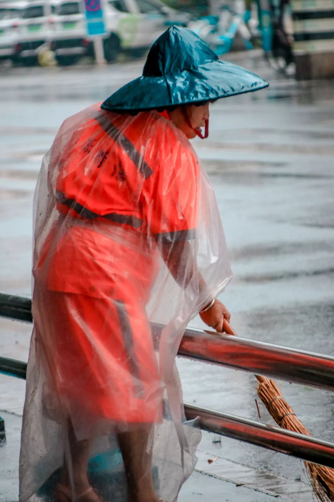 风雨扫荡图片