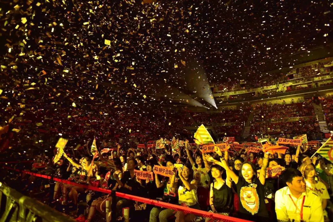 粉丝应援"有排面"的背后,是饭圈生意的糊涂账_海蒂