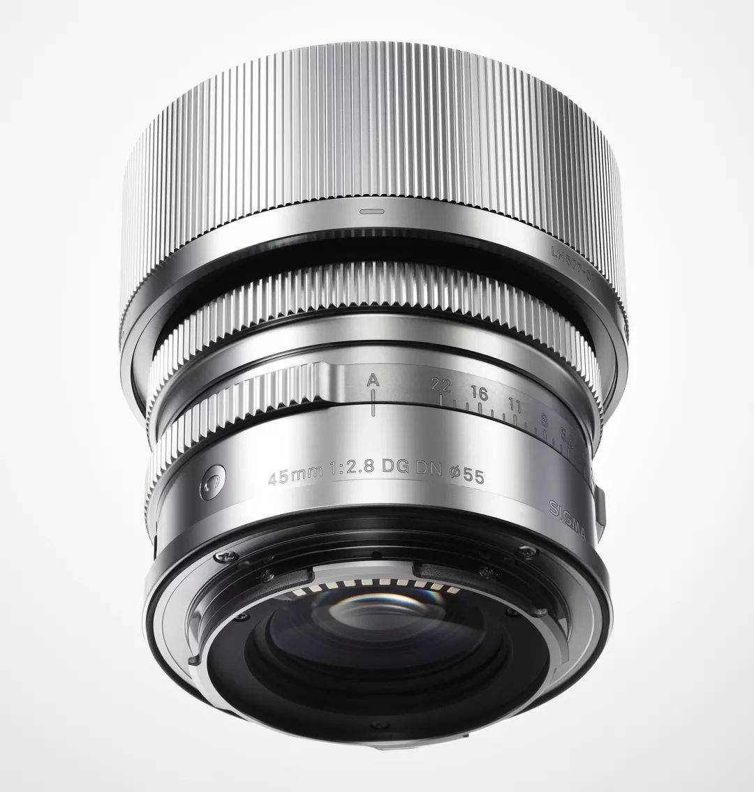 黑科技大招适马发布全画幅微单fp及35mmf12等三支镜头