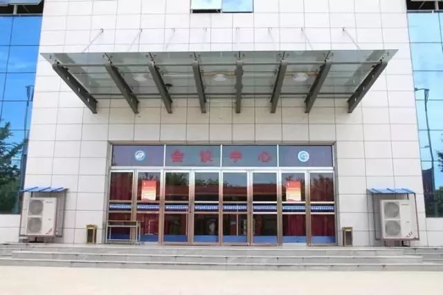 陕西渭南轨道交通运输学校依托陕西华山教育集团的优势资源,强强联合