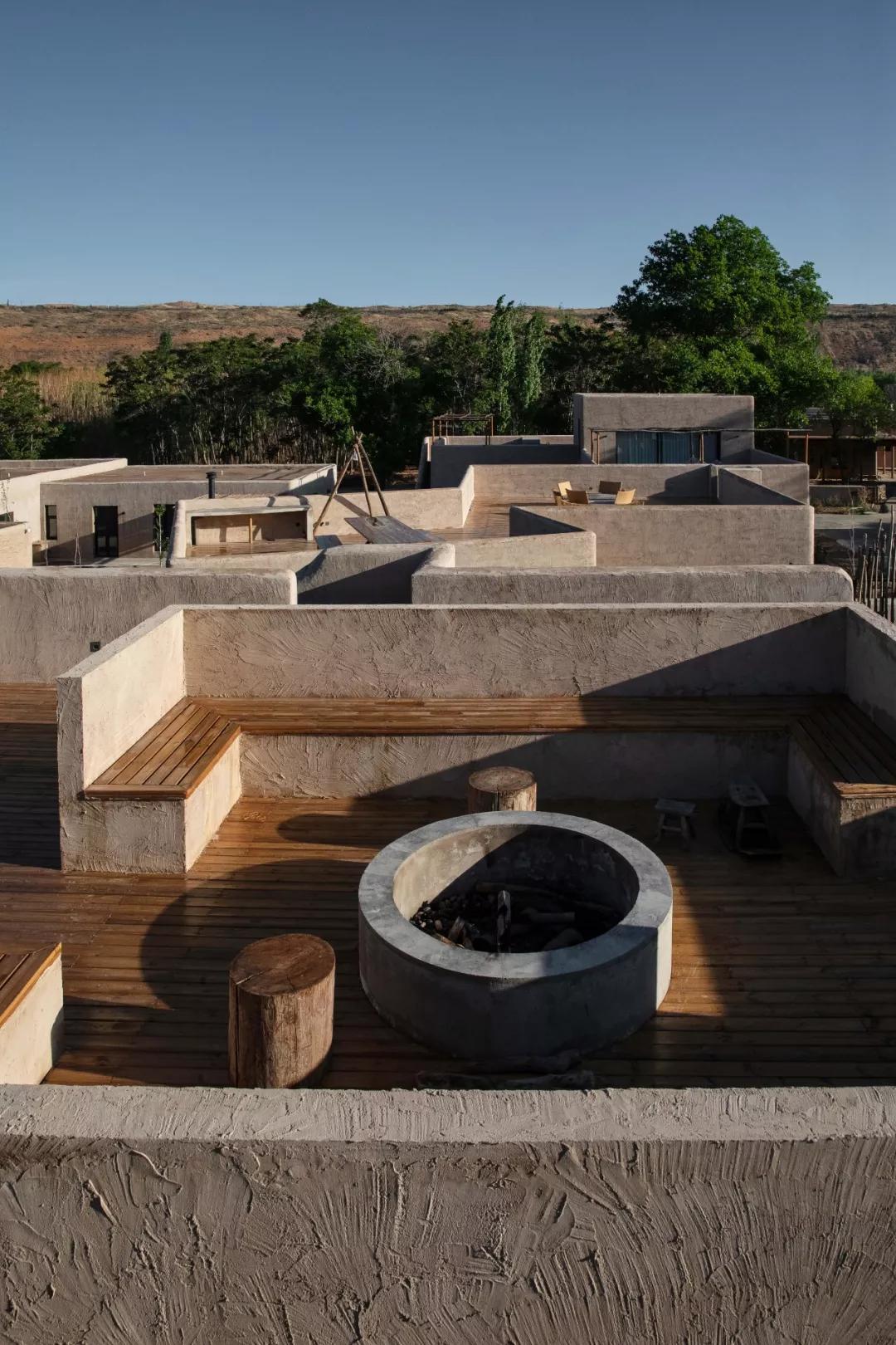 睡进沙漠里的民宿三天三夜是不够的