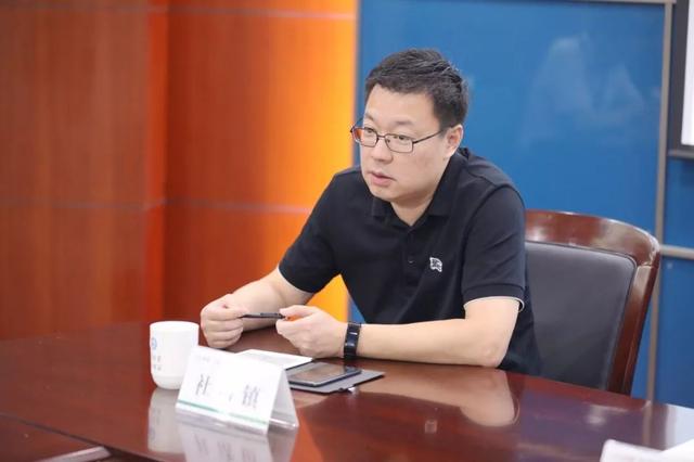 田园行动指挥部副总指挥钱栋与各镇(街道)签订督查问题交办单今天上午