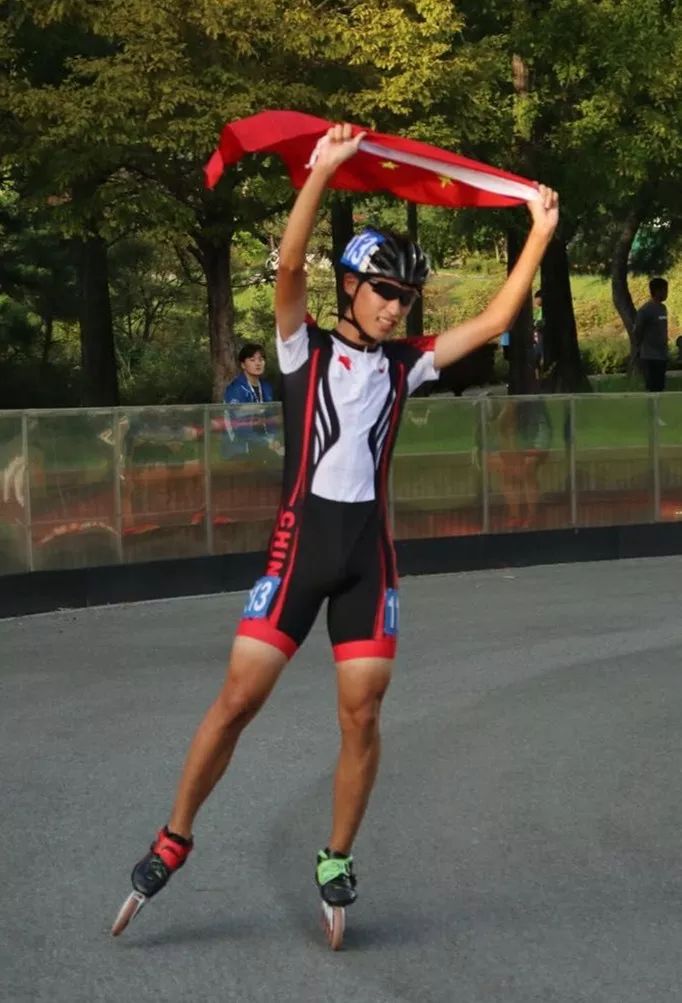 张振海吴逸婧,1981年出生,于1997年12月进浙江省射击队集训;1999年12