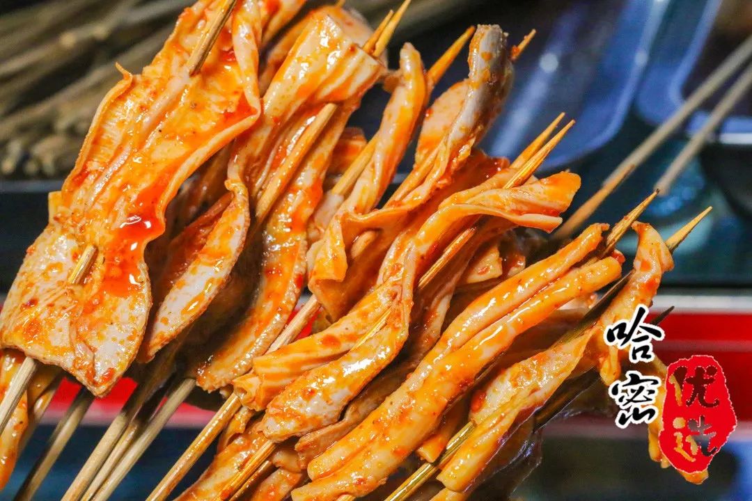 郡把是串串界的爽脆担当新鲜的郡把嚼起来q弹爽脆有种清爽的肉感~这家