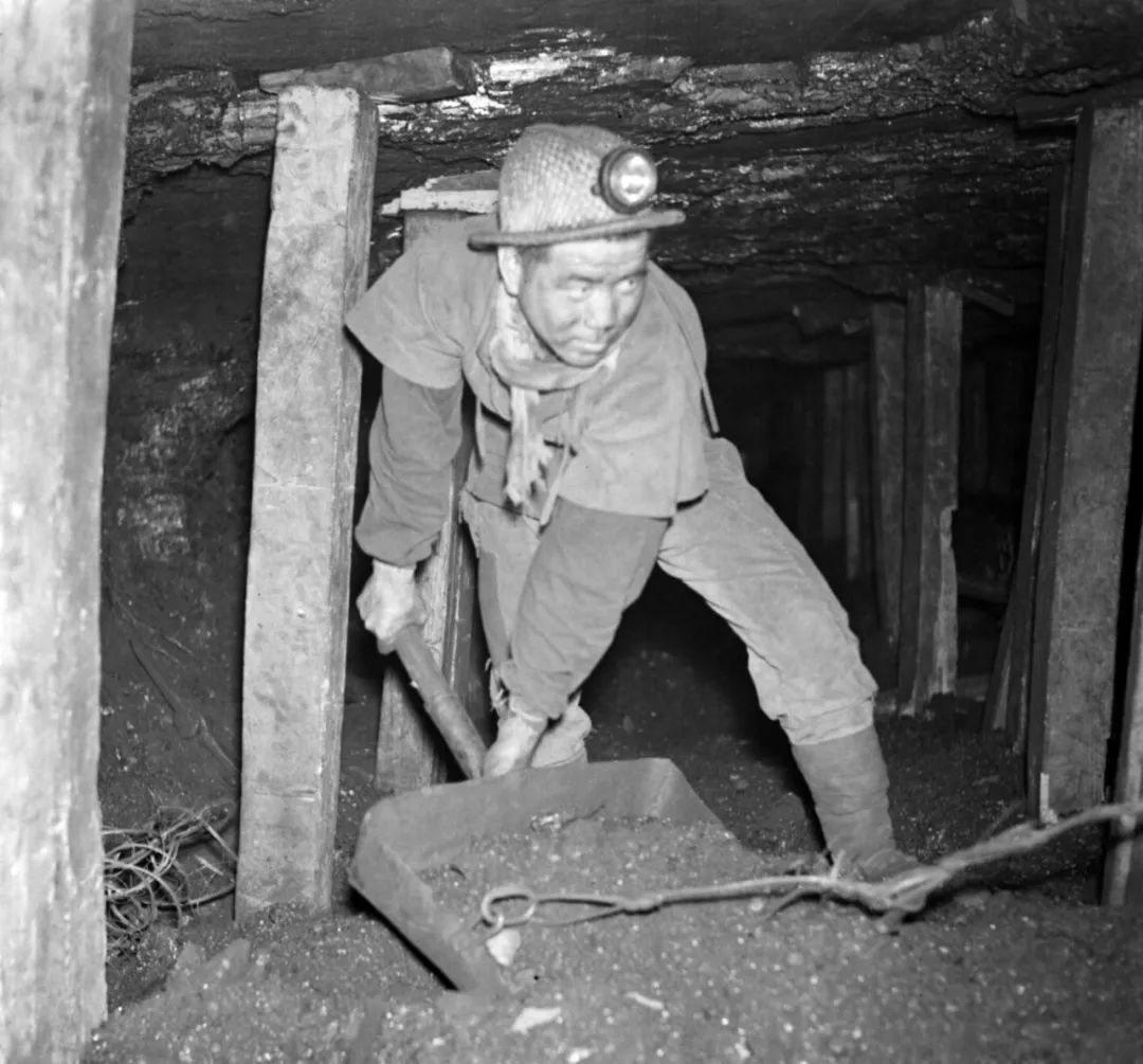 回眸峰峰煤矿70年丨再也不用人工攉煤了