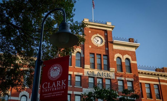 克拉克大学(clark university)是一所世界一流的以文理教育为主的私立