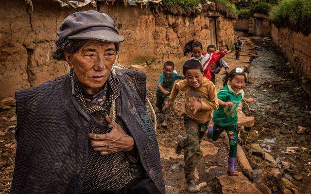 杭州失联女童事件的背后,是中国697万留守儿童的痛