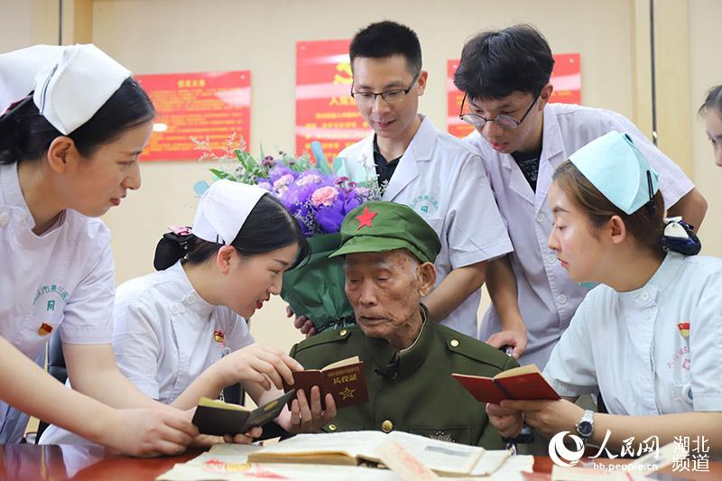 90后党员感悟抗美援朝战斗英雄朱金池的初心和使命-搜