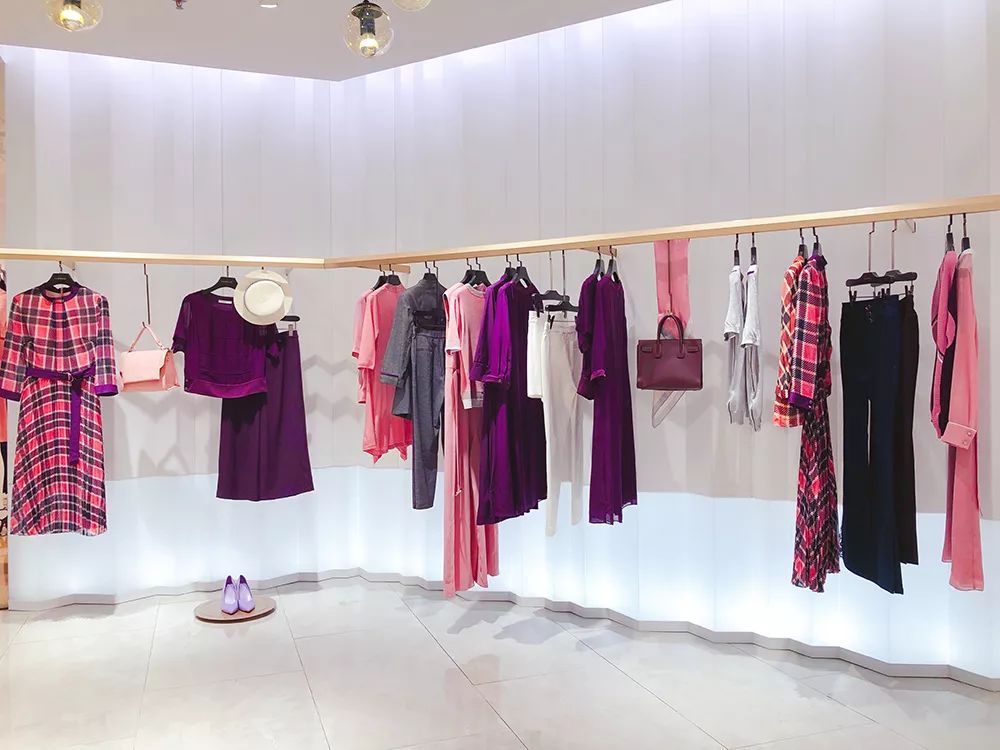 naersiling郑州丹尼斯摩登启幕