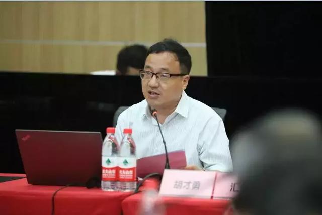 总经理胡才勇现场发言银川市科技局局长李景阳介绍了银川最新科技政策